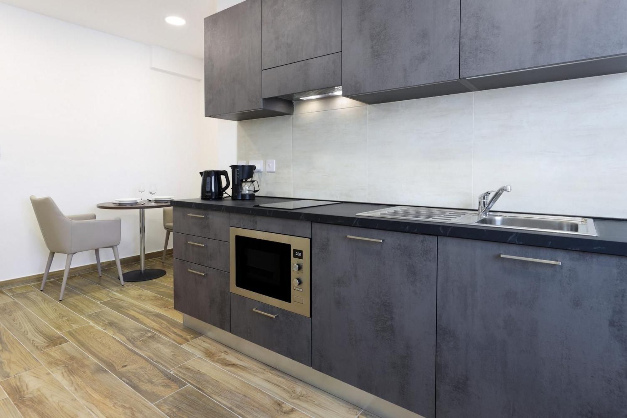 Seaview Stays St. Paul's Bay Ruang foto
